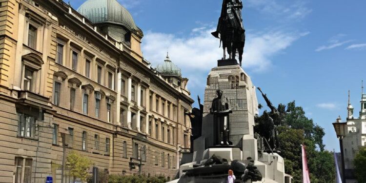 Tingkatkan Tabungan, Polandia Rancang Rekening Bebas Pajak