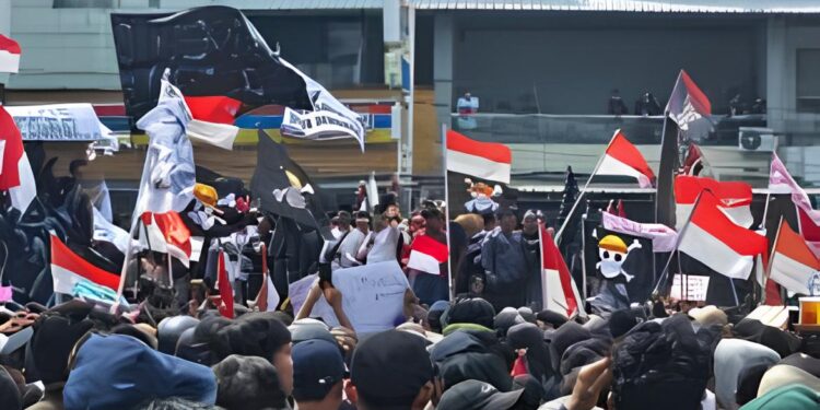 Reformasi Pajak Jadi Sorotan di Gelombang Demo Mahasiswa & Buruh
