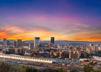 Afrika Selatan Minta UE Longgarkan Pajak Karbon