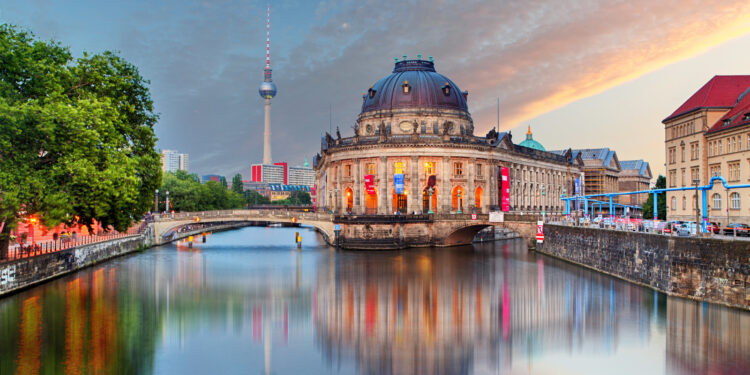 Dorong Ekonomi, Jerman Bebaskan Pajak Hingga €2.000 bagi Pensiunan yang Masih Bekerja