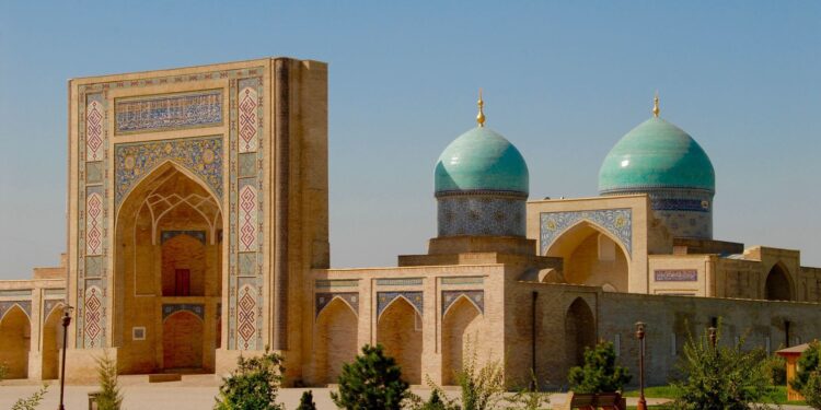 Uzbekistan Luncurkan Paket Pajak untuk Operator Satelit, Targetkan Internet ke Daerah Terpencil