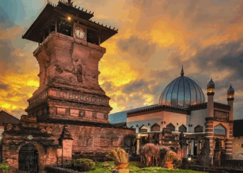 Kudus Gratiskan Retribusi Bangunan untuk Pesantren