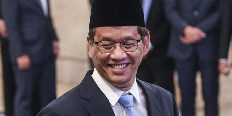 Purbaya Ajak Pabrik Rokok Ilegal Masuk Sistem Legal Akhir 2025