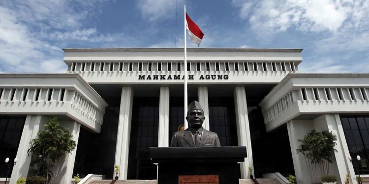 MA Lantik Dua Hakim Agung Pajak, Tegaskan Integritas