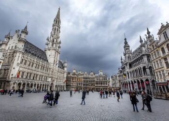 Banjir Produk e-Commerce China, Uni Eropa Tetapkan Bea Masuk €3 Mulai 2026