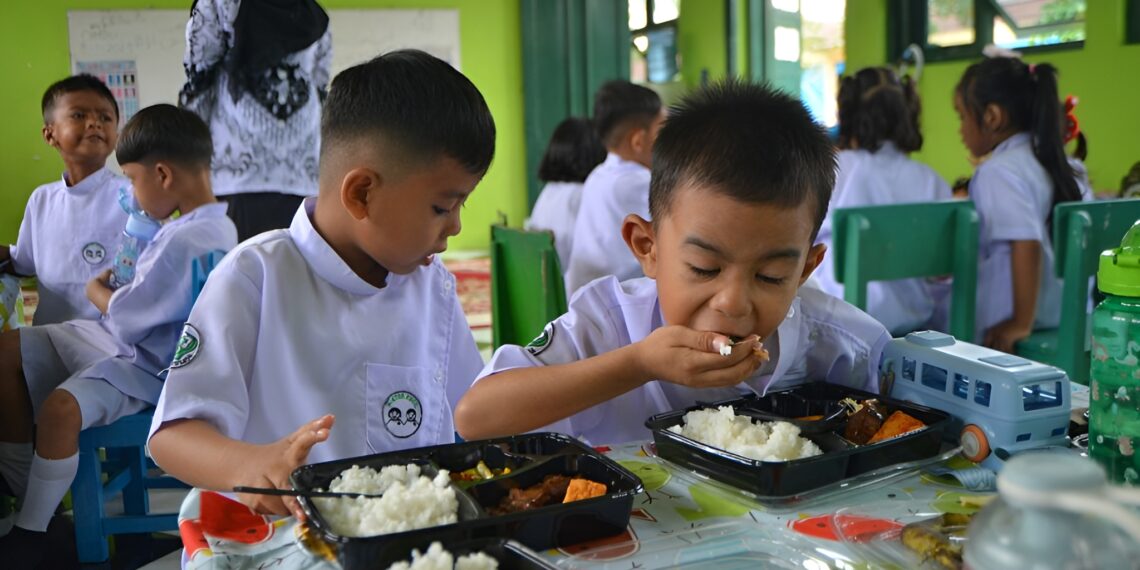Serapan Anggaran MBG 2025 Baru 72,5%, Ini Fakta di Balik Dana Pajak Rp51,5 Triliun
