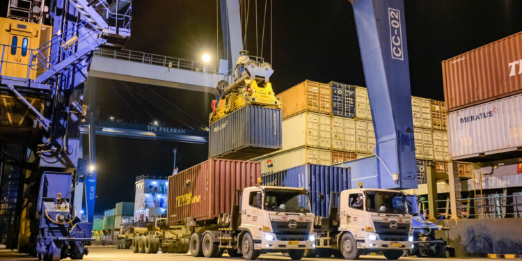 Dwelling Time 2025 Membaik: Bongkar Muat Rata-Rata 3,02 Hari, Customs Clearance Turun Jadi 0,42 Hari