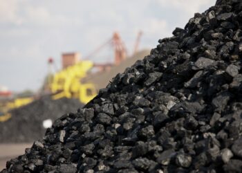 Bea Keluar Batu Bara Masih Digodok, Ekspor Emas Resmi Kena Tarif