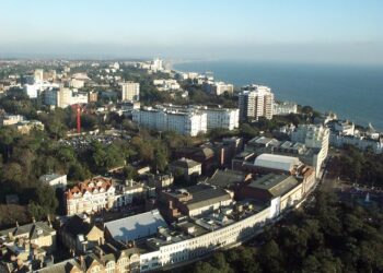 Pajak daerah naik sebesar 6,74% di kawasan perkotaan pesisir.