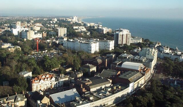 Pajak daerah naik sebesar 6,74% di kawasan perkotaan pesisir.