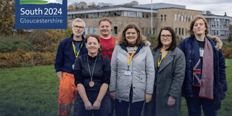 Pemerintah Daerah South Gloucestershire akan menaikkan pajak sebesar 4,99%.