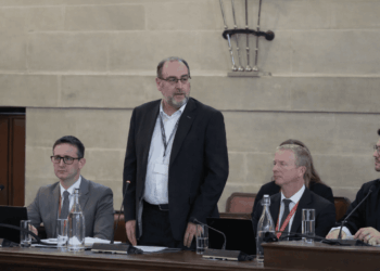 Dewan Kota Bristol akan menaikkan pajak sebesar 4,99%.