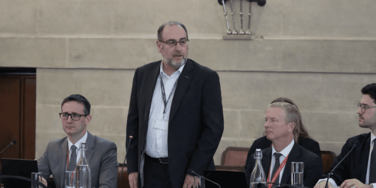 Dewan Kota Bristol akan menaikkan pajak sebesar 4,99%.