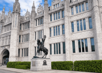 Kenaikan pajak dewan sebesar 8,13% diusulkan di Aberdeen.