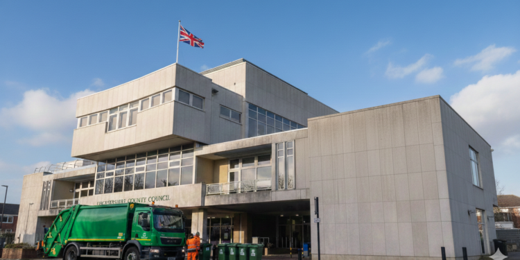 Kenaikan pajak dan pengumpulan sampah tiga kali seminggu disetujui.