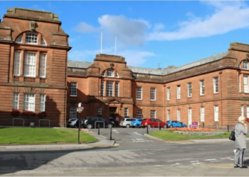 Dumfries and Galloway mengusulkan kenaikan pajak daerah sebesar 7,5%.