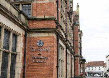 Pajak dewan akan naik sebesar 4,99%.