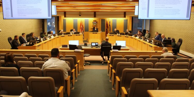 Dewan “menghadapi kebangkrutan” setelah kenaikan pajak dikonfirmasi.