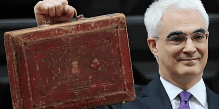 Pajak tersembunyi (stealth tax) NI sebesar £520 bagi yang berpenghasilan £40.000.