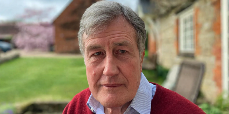 “Saya sudah berhenti membayar pajak daerah karena masalah pembuangan sampah sembarangan”