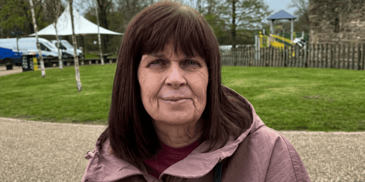 Keluarga-keluarga yang kesulitan memenuhi kebutuhan hidup akibat kenaikan harga