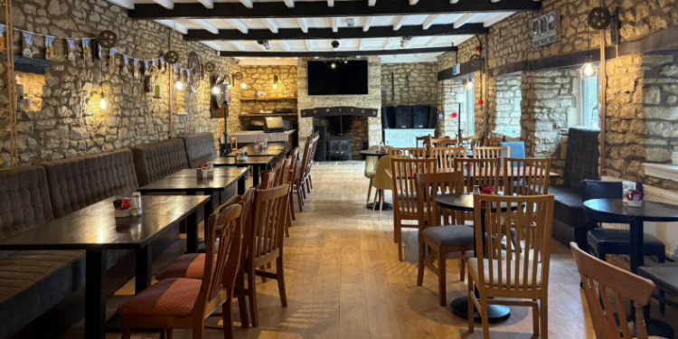 Pemerintah Inggris Bekukan Pajak Properti Saat Industri Pub Berada di Ambang Kolaps