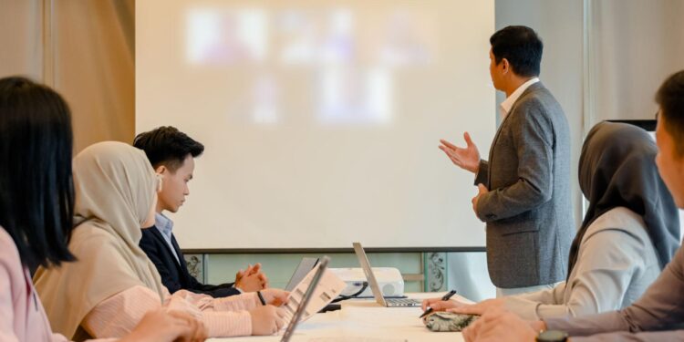 Perkuat Basis Pajak, Kanwil DJP Riau Serap Aspirasi Pelaku Usaha Melalui Kadin