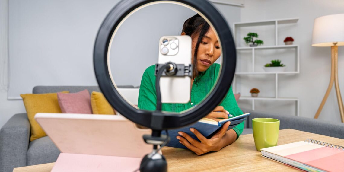 Siapkan Panduan Khusus, SARS Perketat Pengawasan Pajak Selebgram dan Influencer