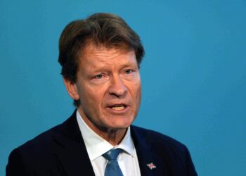 Tanggapi Laporan Sunday Times, Richard Tice Sebut Perselisihan Pajaknya Hanya Kendala Teknis.