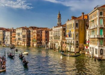 Perangi Overtourism, Venesia Siapkan Tarif Pajak Drastis Hingga €50