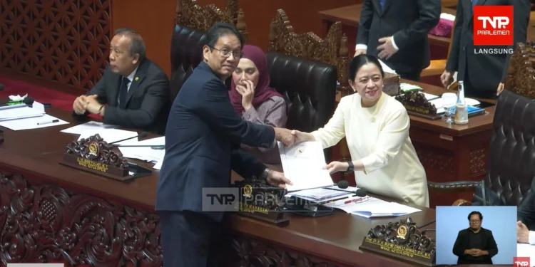 Tok! DPR Sahkan RUU PFII Menjadi Undang-Undang