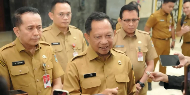 Pemerintah Kaji Opsi Guru PPPK Jadi ASN Pusat
