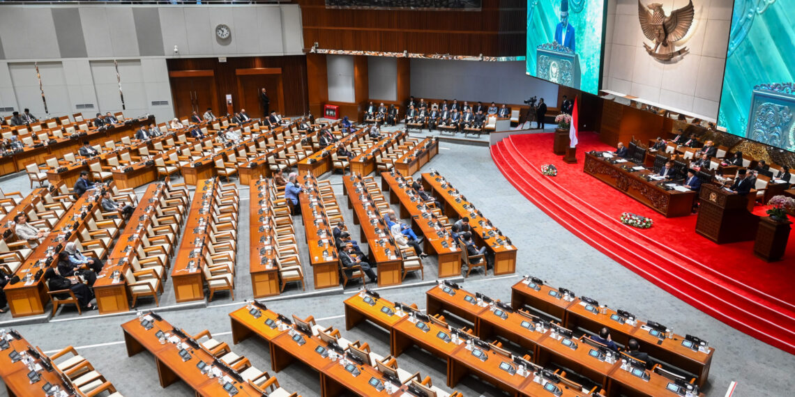 DPR Minta Hati-Hati Tetapkan Target Penerimaan Pajak 2027