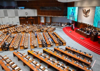 DPR Minta Hati-Hati Tetapkan Target Penerimaan Pajak 2027