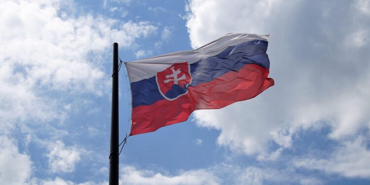 Pajak Transaksi Slovakia Akan Dihapus Mulai 2027