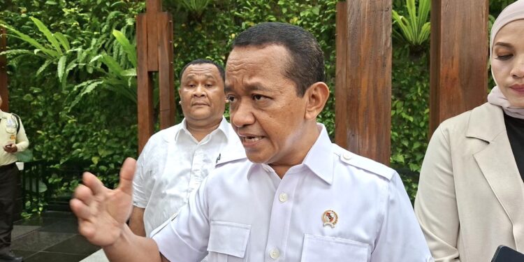 Bahlil Imbau Masyarakat Mampu Tak Pakai BBM Subsidi